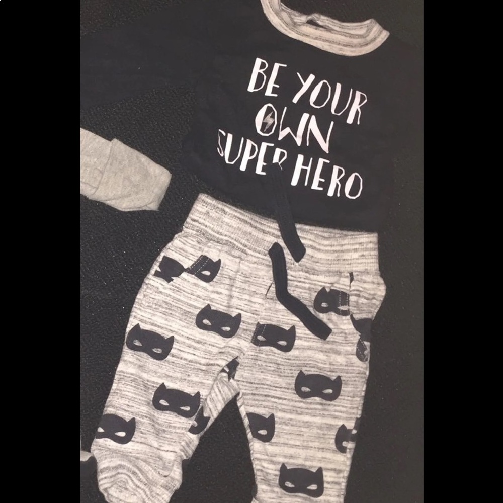 Sold on marcari Baby Boy Batman Outfit